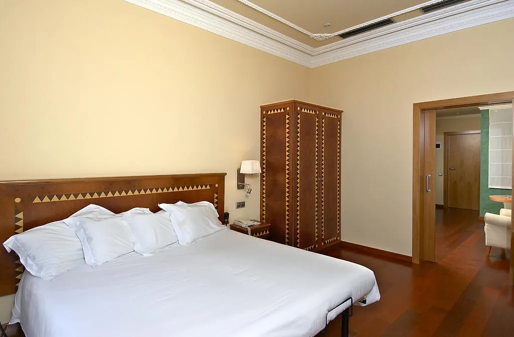 Hotel Montecarlo-1