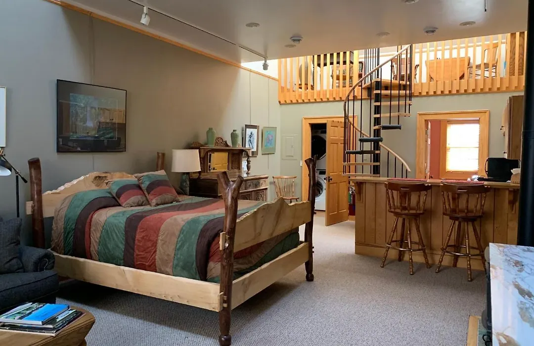 Abe'S Spring Street Guest House-1