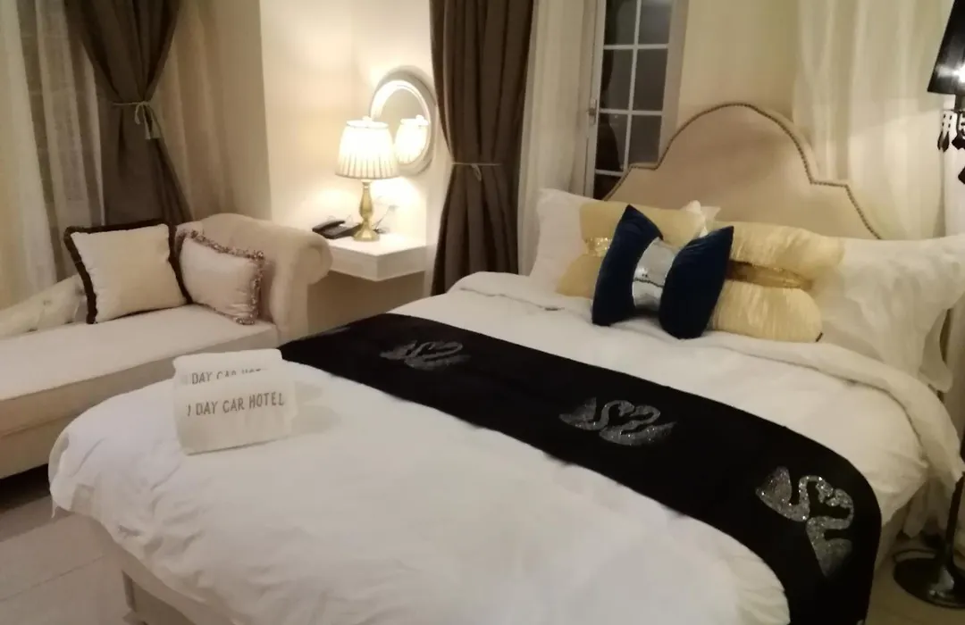 1 Day Car Hotel Station 18-1