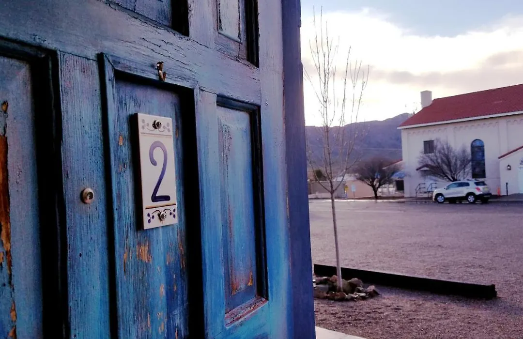 Rocket Inn-1