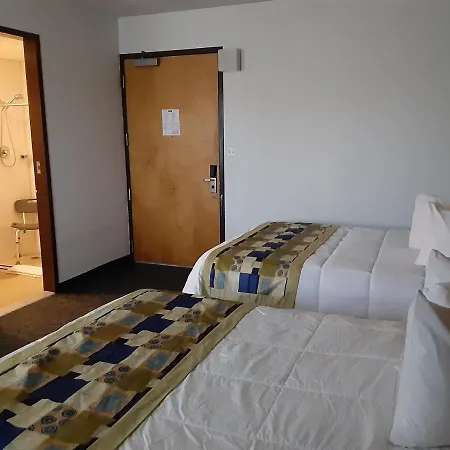 Howard Johnson By Wyndham San Juan Centro Cardiovascular-3