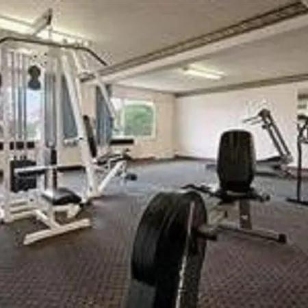 Ramada By Wyndham Clinton-2