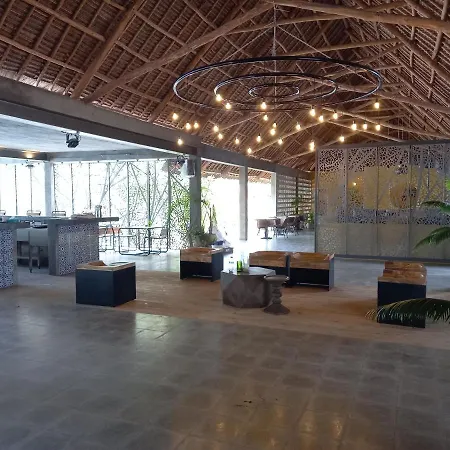 Casa Beach Hotel "Casa Del Mar"-3