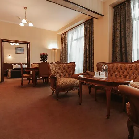Готель Дніпро Dnipro Hotel-3