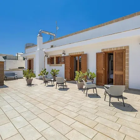 Lido Marini Rooms-3