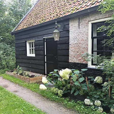 Pykes B&B-3