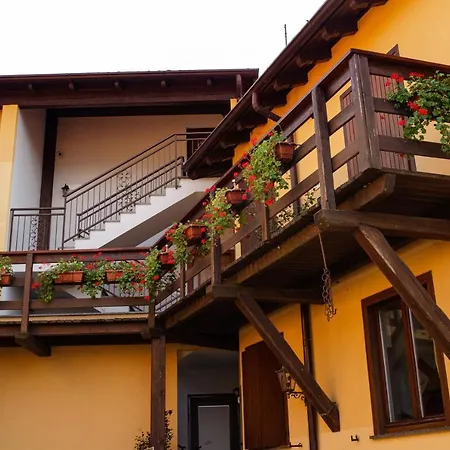 La Corte Sul Lago-3