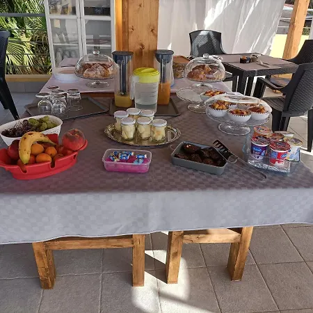 B&B Sale e Sole sul Mare-2