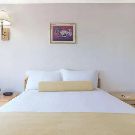 Super 8 By Wyndham Lake Havasu City-2