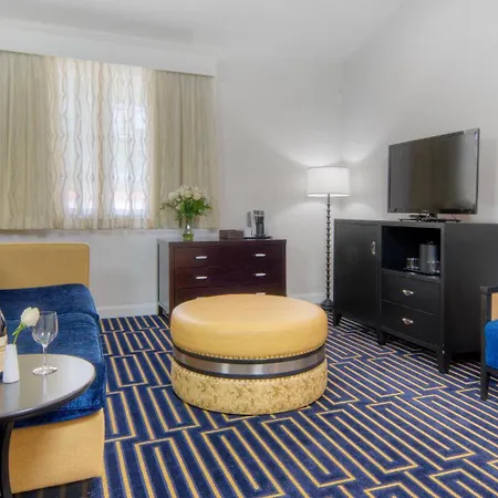 Best Western Plus Palm Court Hotel-2