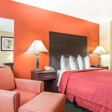 Quality Inn Morton At I-74-3