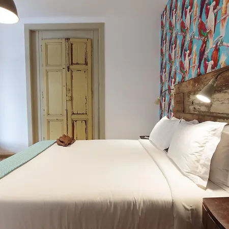 The Indy House - Rooms & Apartments-3