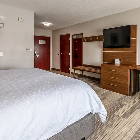 Holiday Inn Express & Suites Statesville-2