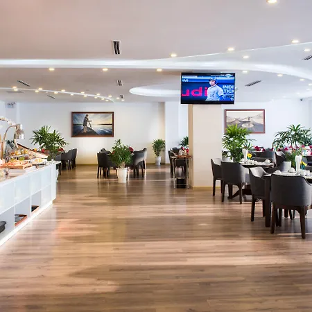 Royal Lotus Hotel Danang-3