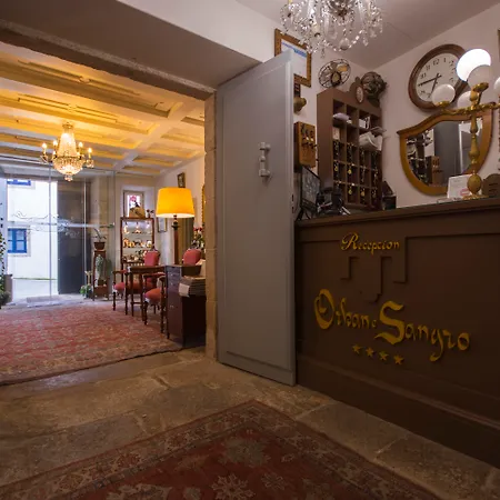 Hotel Monumento Pazo de Orbán-2