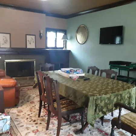 Harriott House, The Gallery Forest Room-2