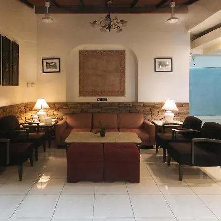 El Rico Suite Makati By Reddoorz-3