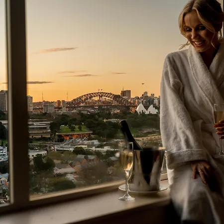 Holiday Inn Sydney Potts Point-3