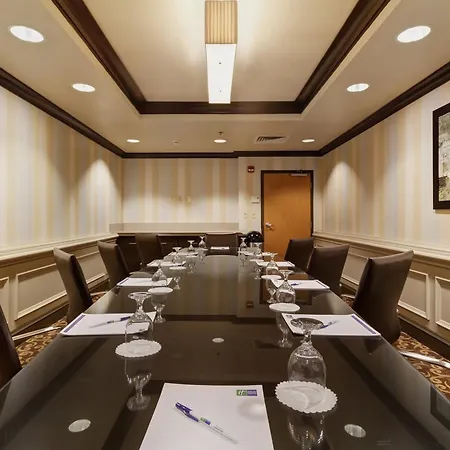 Holiday Inn Express Hotel & Suites Warwick-Providence Airport By Ihg-2