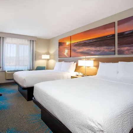 Days Inn By Wyndham Marquette-3