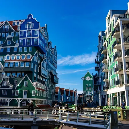 Easyhotel Amsterdam Zaandam-2