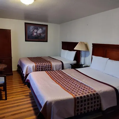 Shamrock Motel-2