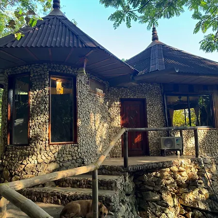 Sangat Island Dive Resort-2