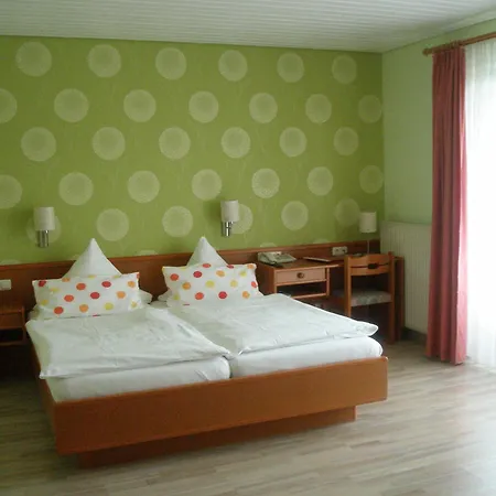Landhotel Am Wenzelbach-3