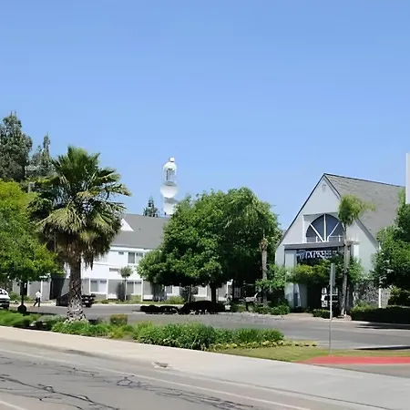 Quality Inn Fresno Yosemite Airport-3