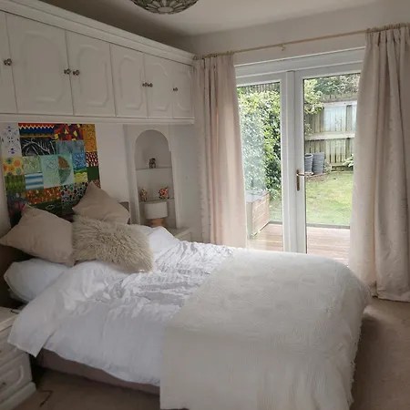 210 Greenlea Court-3