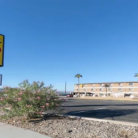 Super 8 By Wyndham Lake Havasu City-3