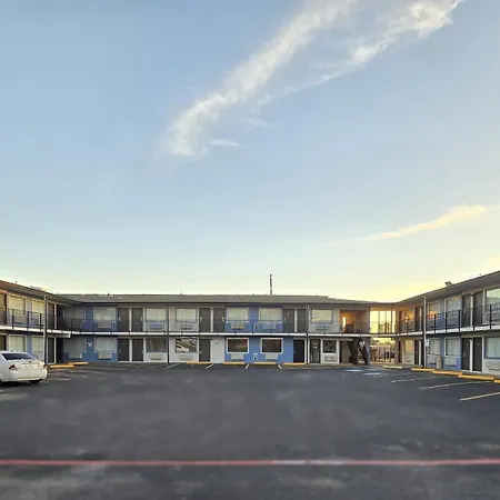 Days Inn By Wyndham Wichita Falls-3