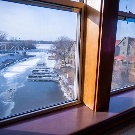 Nuk'S Executive Suites-3