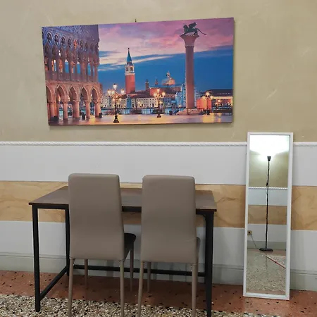 Venice Tourist House-3