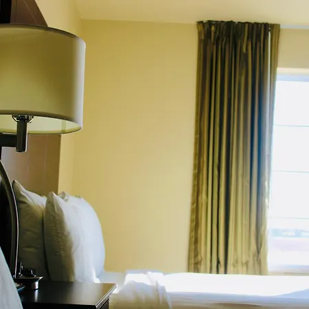 Cobblestone Hotel & Suites - Devils Lake-2