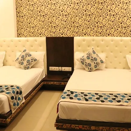 Hotel Riya Palace - Idgah Railway Station Agra-3