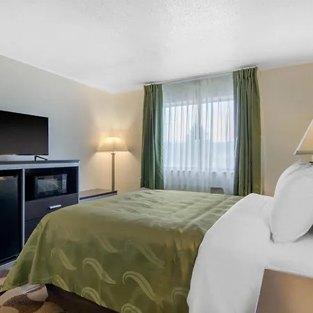 Quality Inn Russell-2