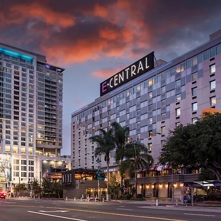 E Central Hotel Downtown Los Angeles-3