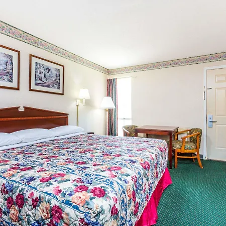 Days Inn By Wyndham Cornelia-2