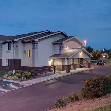 Super 8 By Wyndham Christiansburg/Blacksburg Area-3