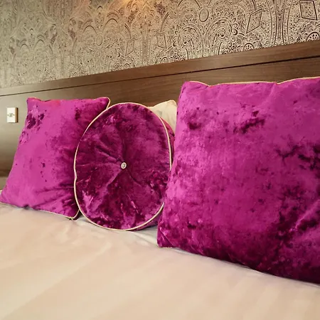 The Continental Hotel, Derby-2