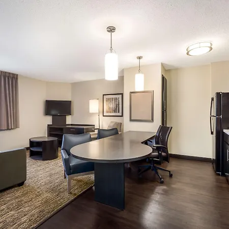 Sonesta Simply Suites Detroit Troy-2