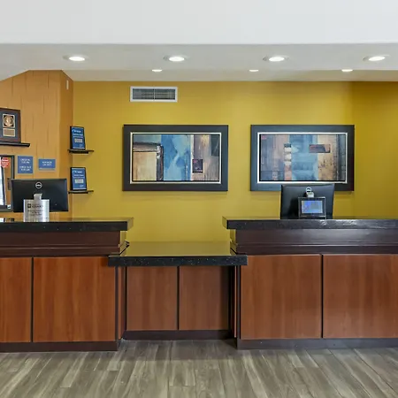 Best Western Plus Fresno Inn-3