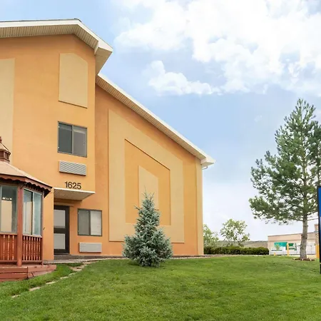 Travelodge By Wyndham Cheyenne-2