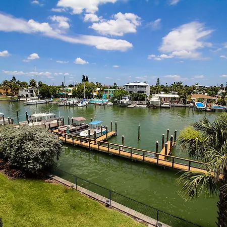 Treasure Island Hotel And Marina-2