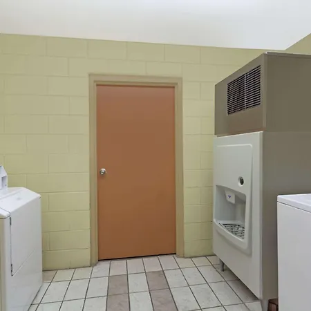 Days Inn By Wyndham Lenoir City-2