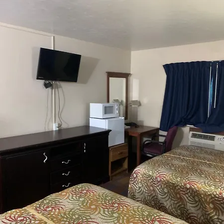 7 Star Motel-2