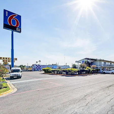 Motel 6-Laredo, Tx - South-3