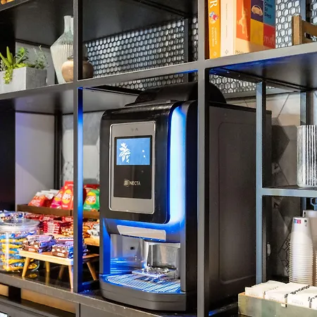 Staycity Aparthotels Paris Gare De L'Est-2