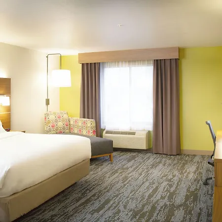 Holiday Inn Express & Suites Wausau By Ihg-3